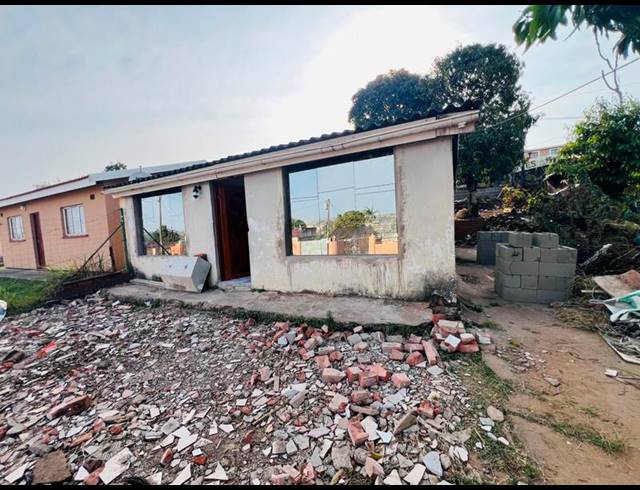 2 BEDROOM HOUSE FOR SALE IN KWAMASHU